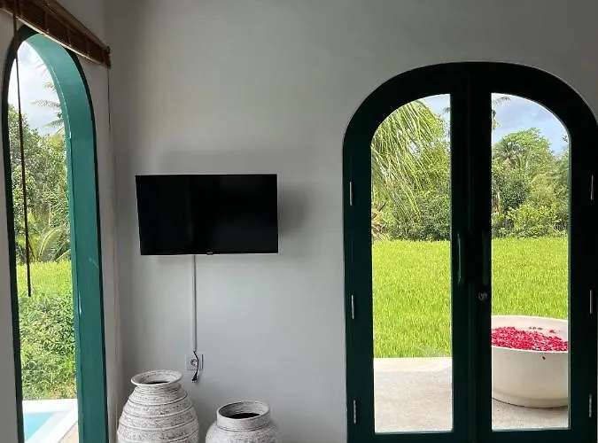 Woywoy Escape Samu (adults Only)